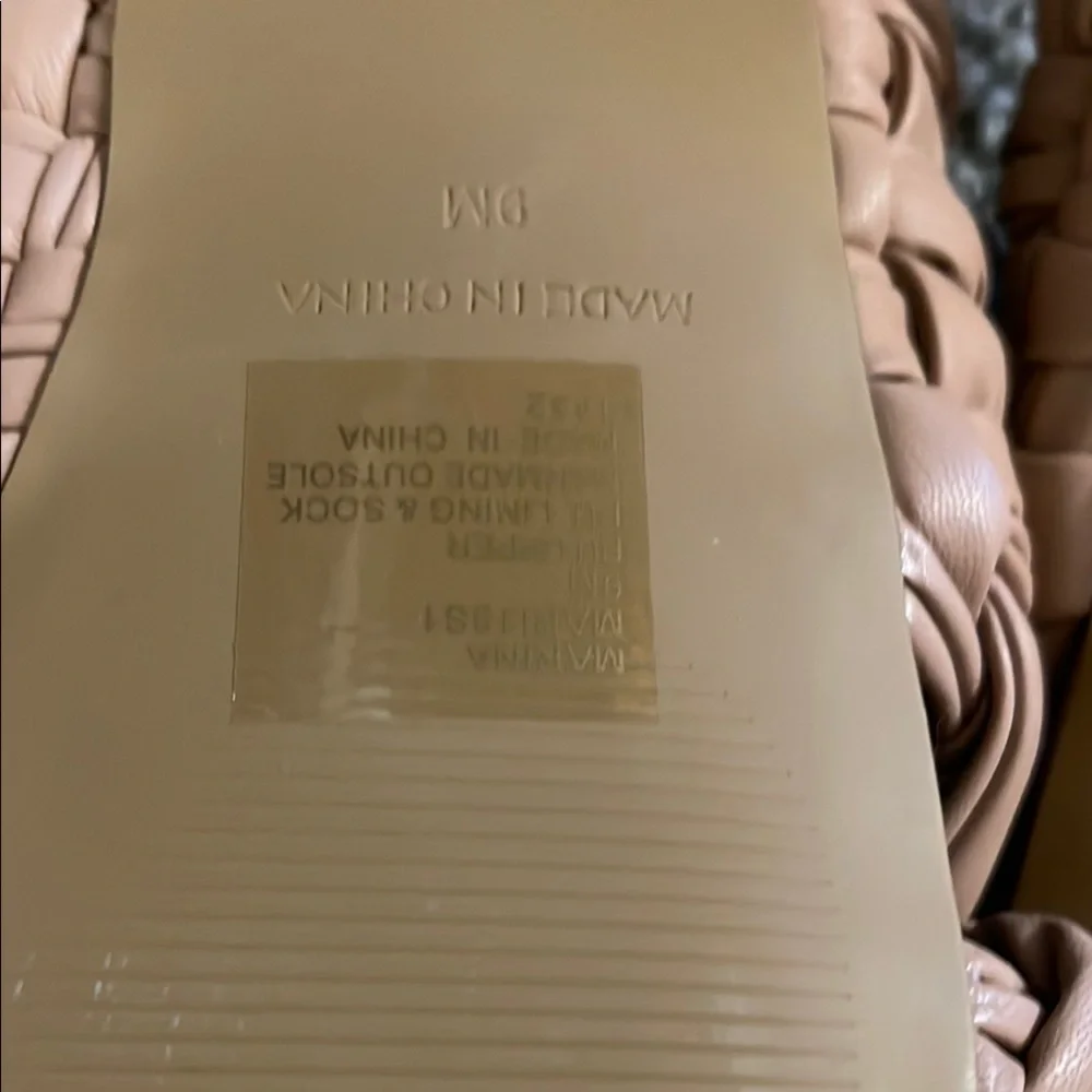 Steve Madden Women's Tan Woven Sandals - Picture 9 of 9